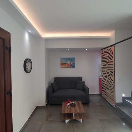 Theasis 5 Luxury Studio With Sea View Неос-Мармарас Экстерьер фото